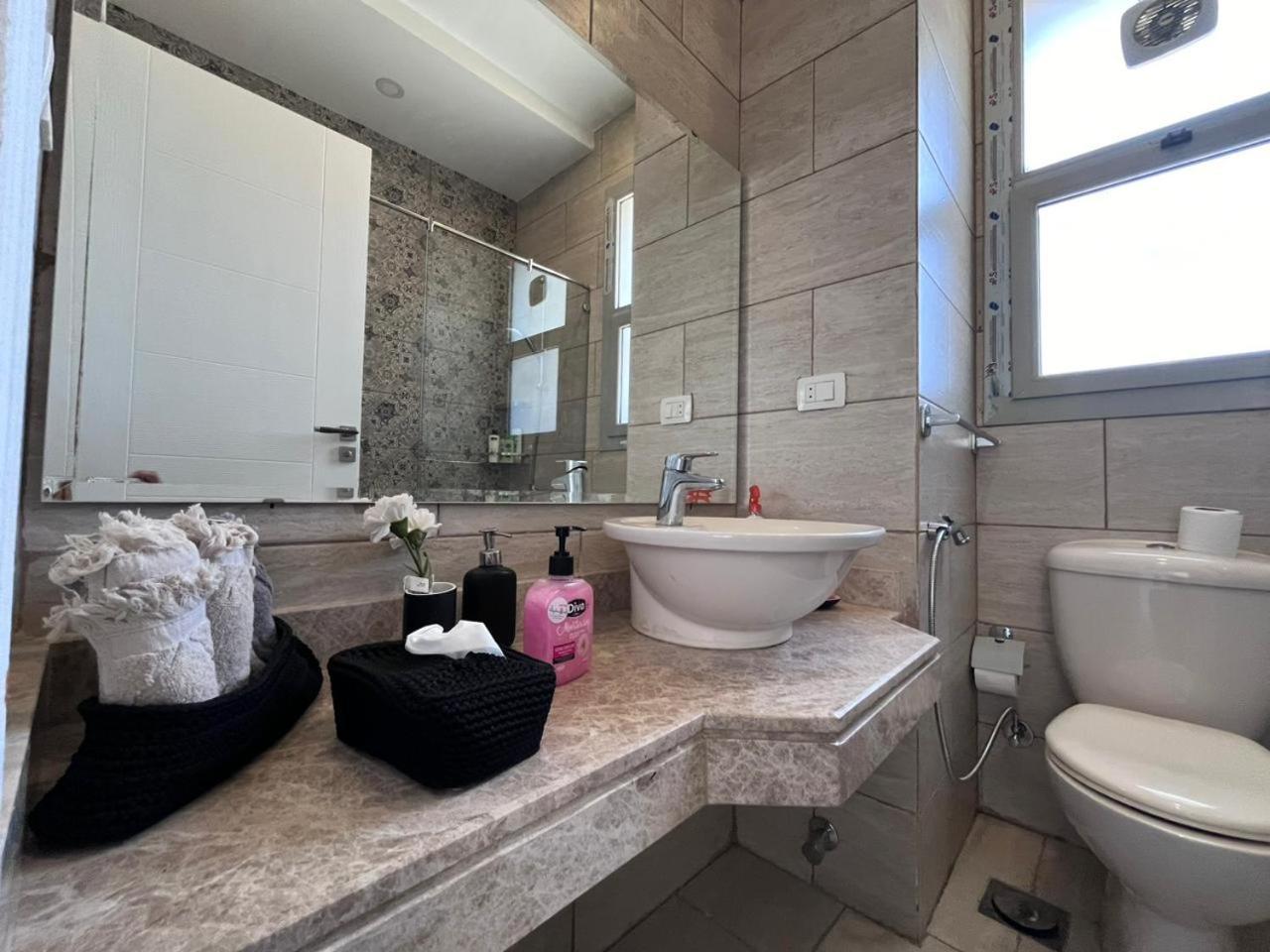 Luxury With Garden Apartment *