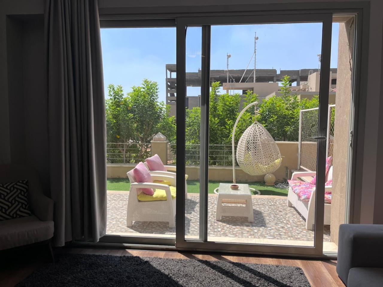 Luxury With Garden Apartment Cairo